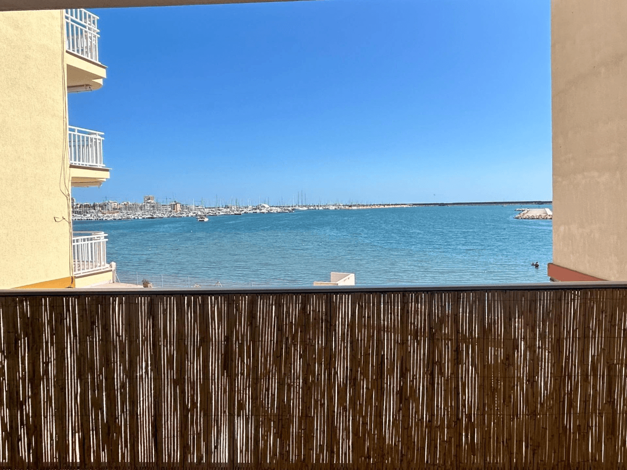 Apartamento en venta de 2 dormitorios en Playa del Acequión, Torrevieja